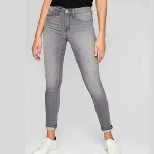 Athleta Sculptek Gray Wash Streetwear Jeans Size 6